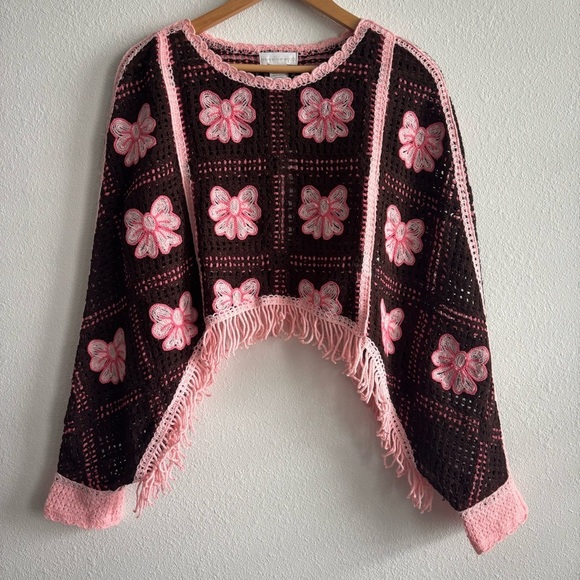 NWT House of Harlow 1960 Brown & Pink Bows Crochet Fringe Shrug On Poncho Shawl - Picture 2 of 9